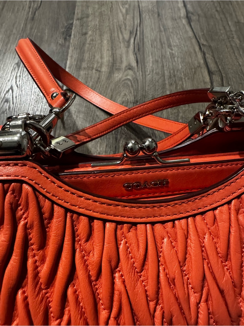 Coach Madison Gathered Twist Carrie Satchel Textured Orange coral Quilted purse - Picture 3 of 16